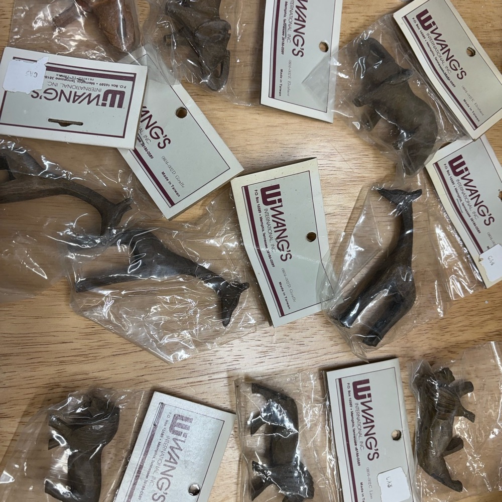Wang’s International Safari Figurine Collection